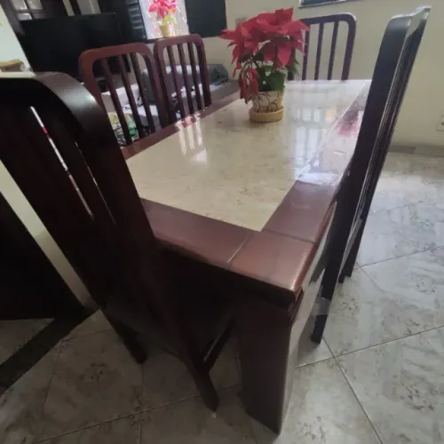 Mesa de jantar com 6 cadeiras
