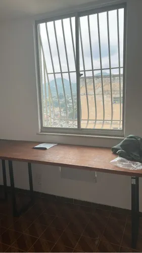 Pés de mesa em aço