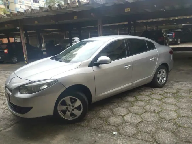 Renault Fluence Sed. Dynamique 2.0 16V Flex Mec. 2012