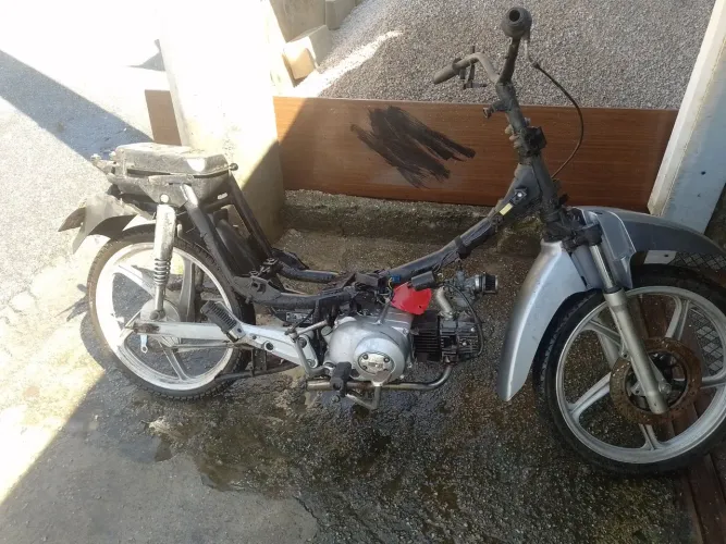 Moto tratar em whatsapp 