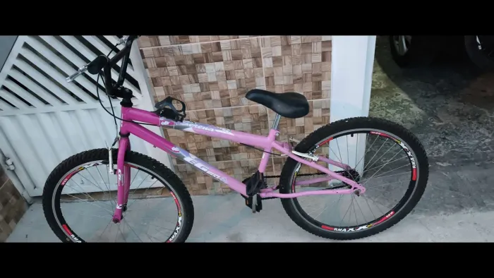 Bicicleta feminina ótimo estado