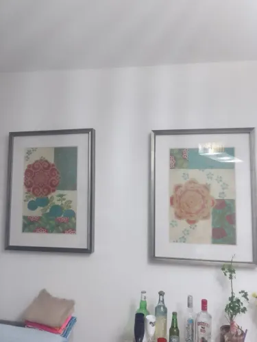 Vendo conjunto de quadros de decoração,com base de alumínio nas laterais