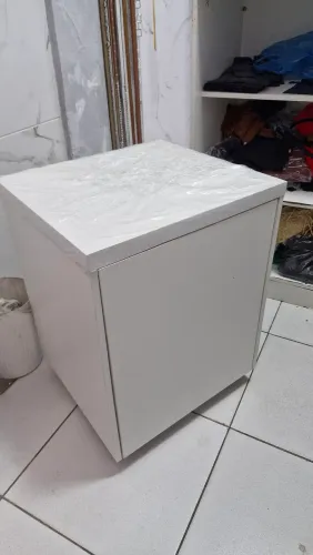 Movel compacto de rodinhas