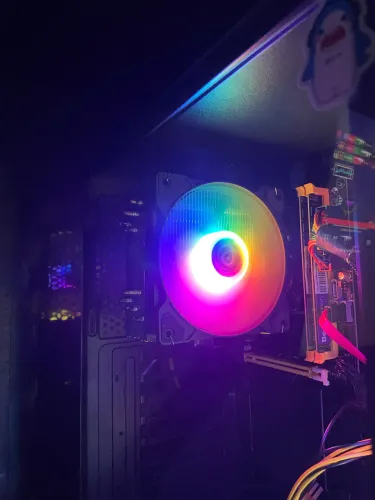 Vendo processador, placa mãe, memórias e cooler.