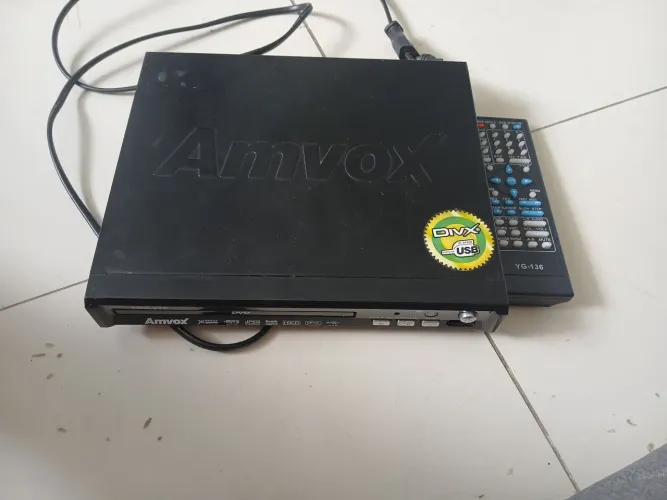 Aparelho CD dvd AMD-275 Amvox. Funcionando perfeitamente.