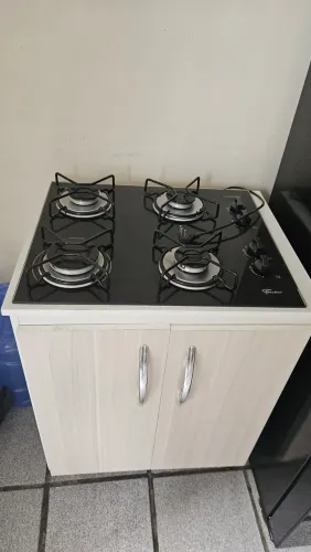 Cooktop 4 bocas, acendedor elétrico.