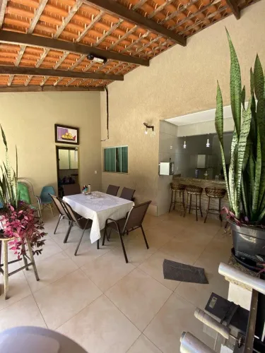 Casa à venda em Trindade, Setor Carvelo, com 3 quartos, com 172 m²