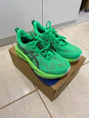Tênis Asics Novablast 5