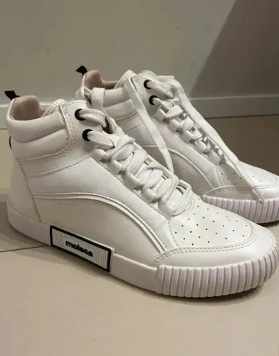 Tenis Moleca