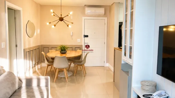 Apartamento com 2 quarto, sendo 1 suíte, à venda em Jurerê - Florianópolis/SC.