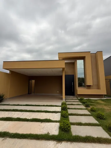 Casa de alto padrão na Ponte Alta Norte - 4 quartos, 3 suítes