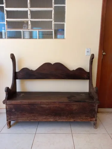Banco baú rústico de madeira