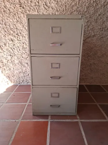 Arquivo com 3 Gavetas