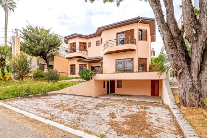 Casa para Locação em Barueri, Alphaville, 5 dormitórios, 2 suítes, 4 banheiros, 4 vagas