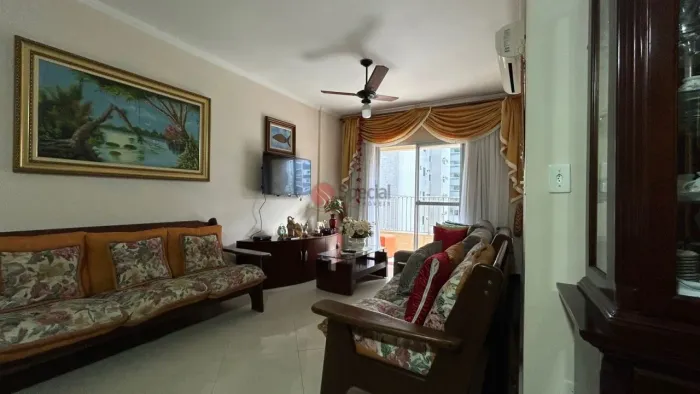 Apartamento à venda na Praia Grande, 2 dormitórios, suíte, garagem, vista para o Mar.