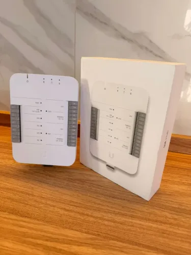 Ubiquiti UniFi Access Hub UA-Hub - Sistema de controle de acesso à porta