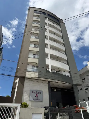 Apto Bom Retiro com móveis e vista