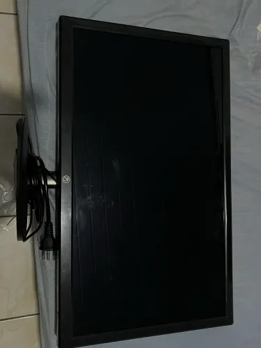 Monitor 23"