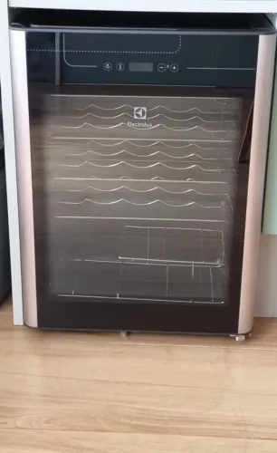 Adega Electrolux Frosfree 24 Garrafas 