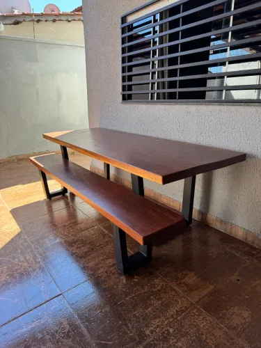 Mesa Rústica em Madeira Angelim