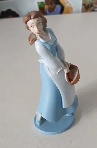 BONECA MINIATURA ORIGINAL DISNEY A BELA E A FERA CAMPONESA
