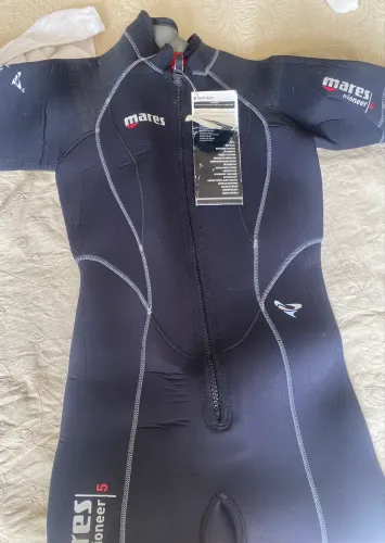 Roupa mergulho Long John MARES 5mm TAM 4 fem. NOVO