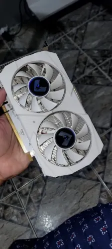 RX580 BRANCA 8GB DE VRAM