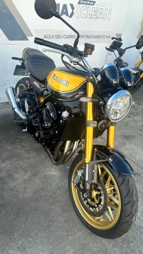 Kawasaki Z 900 RS R Edition