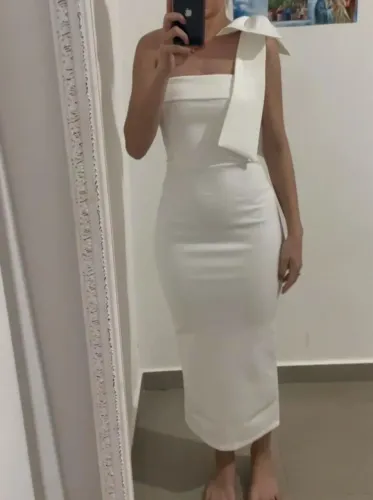 Vende-se vestido nunca usado 