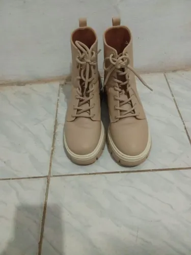 Botas em ótimo estado - N37