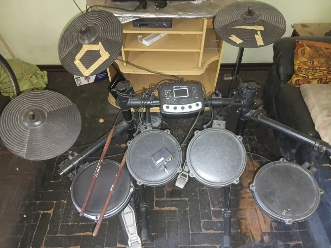 Bateria Eletrônica Shelter STF82