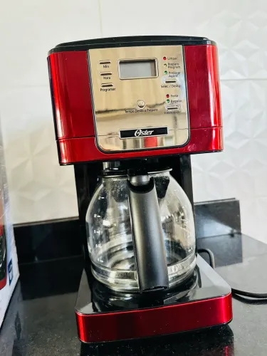 Cafeteira programável da marca Oster