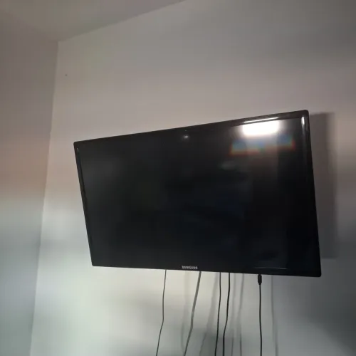 TV SAMSUNG 32 LED (Defeito)