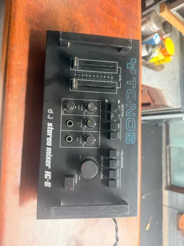 Mixer e pré Tonos IC8