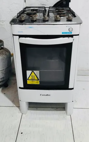 Vendo fogão semi novo