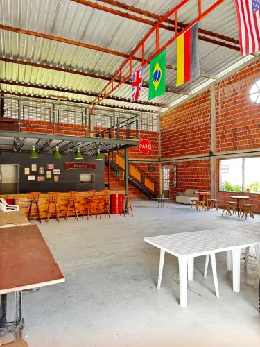 Aluguei de Galpão 180m2 (estrada de Macaíba)