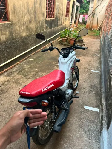 Vende se uma moto