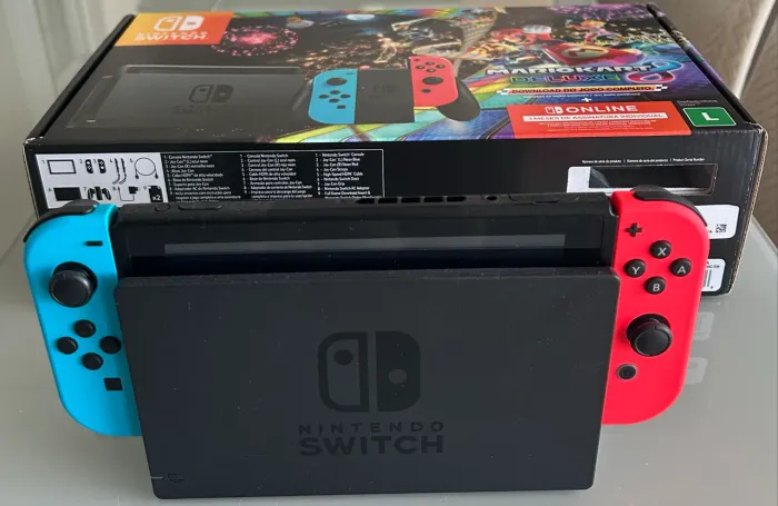 Nintendo Switch 32GB C/ Mario Kart 8