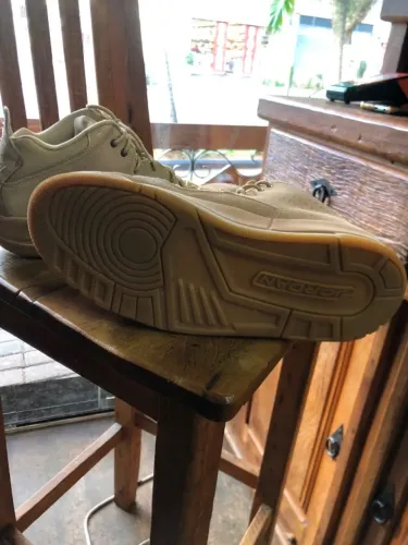 Tenis nike jordan courtside 23 na cor "desert gum