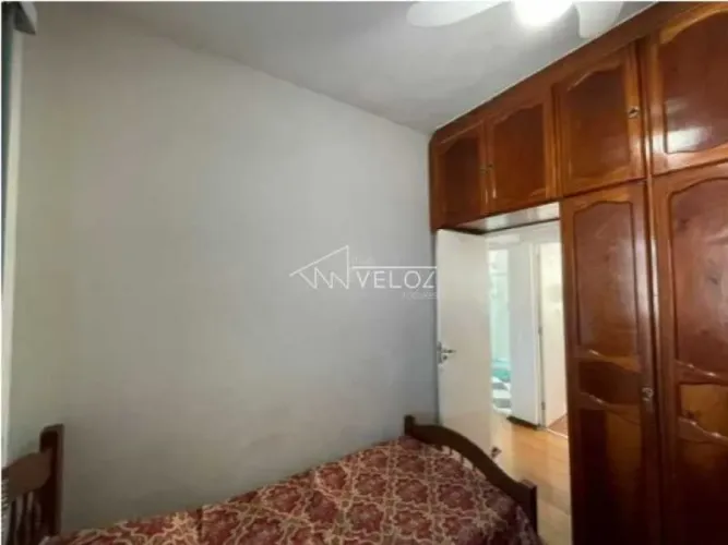 Apartamento - / Residencial / Catete