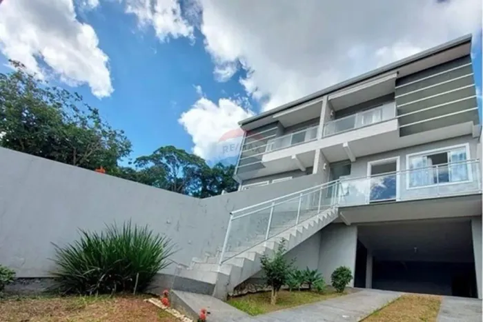 Casa 2 quartos estilo triplex em São josé/Forquilhas