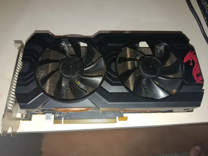 Placa de vídeo RX 570 4GB Redragon - Para conserto ou peças