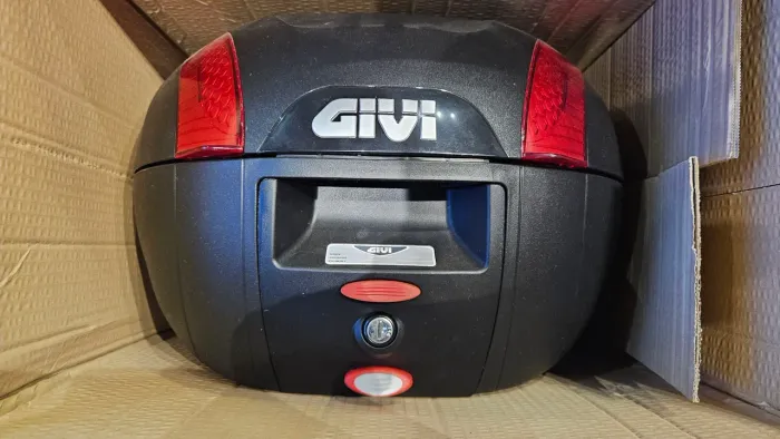 Bau givi monokey 33l com forro interno!