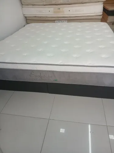 Linda cama box e colchao king size de casal ( manes pocket ) ( *