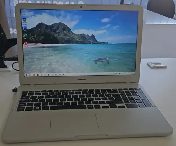 Notebook Samsung Tela 15,6", i3, 8GB, 240GB SSD