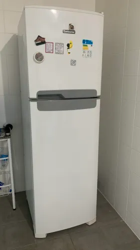 Geladeira voltagem 220v
