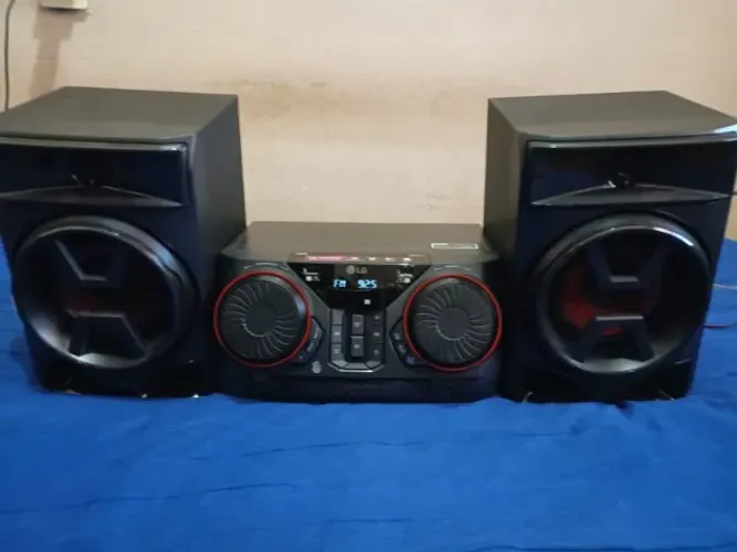 Mini System LG Xboom Ck43n Preto-bluetooth-usb -Cor Preto - Potência RMS 220 W