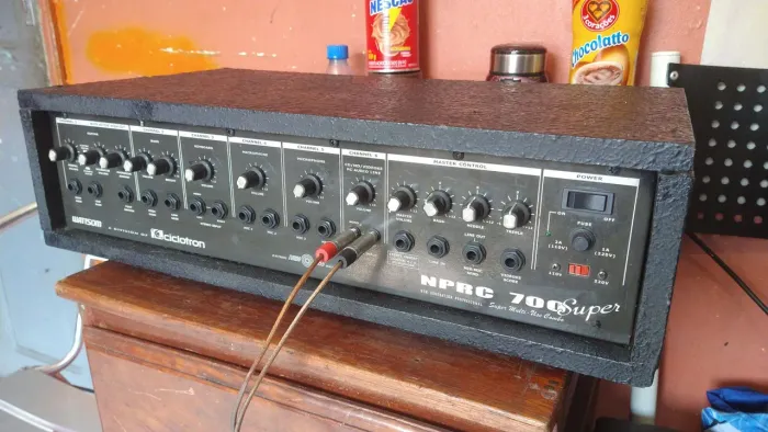 Amplificador de som Wattson 700 super tudo ok