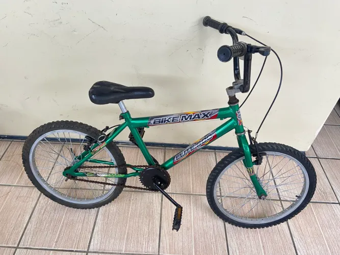 Bicicleta infantil aro 20 - verde