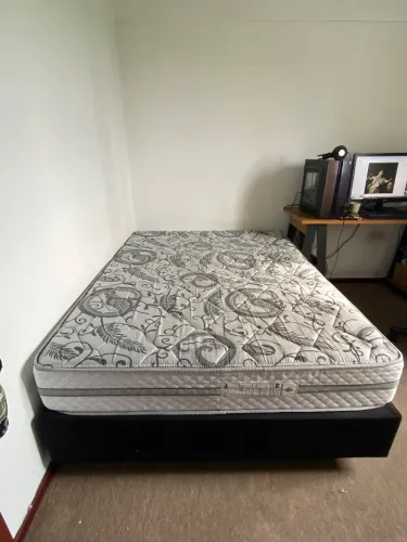 Cama e Colchão Casal Herval Chester